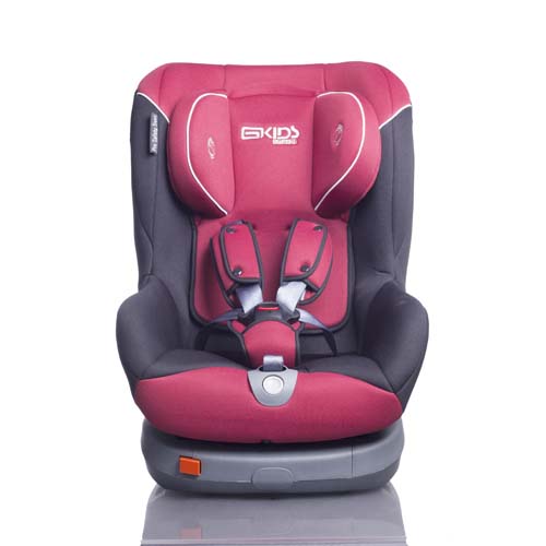 環(huán)球娃娃智慧星安全座椅紅黑