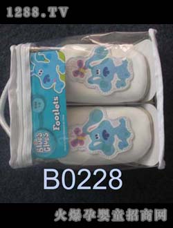 ϲ�R����ɫ�냺Ь