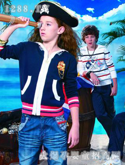 �̺�ɫ��Ůͯ�\����